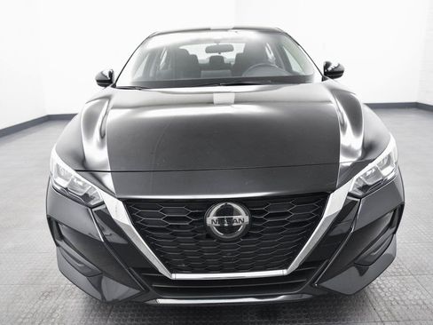 Used 2021 Nissan Sentra SV image 2