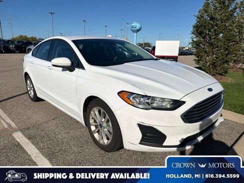 Used 2020 Ford Fusion SE FWD image 1