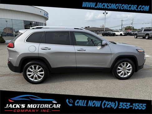 Used 2016 Jeep Cherokee Limited AWD/4WD image 5