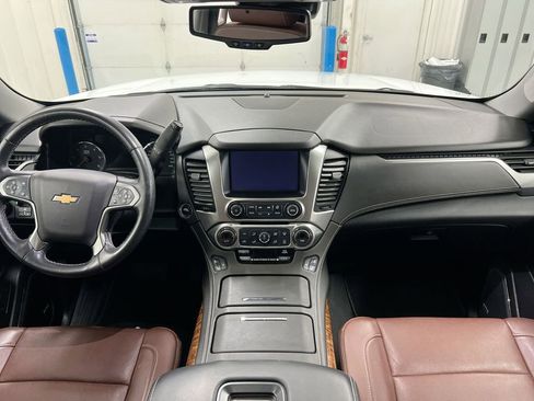 Used 2020 Chevrolet Suburban Premier w/ Premier Plus Edition image 10