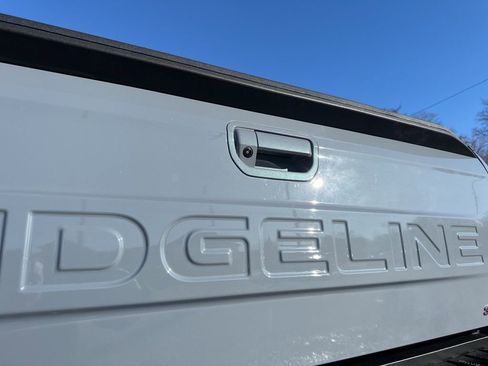 Used 2024 Honda Ridgeline Sport image 12