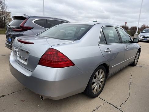 Used 2007 Honda Accord SE image 2