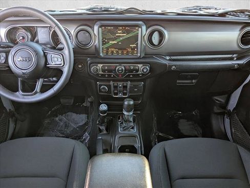 Used 2023 Jeep Gladiator Sport image 17