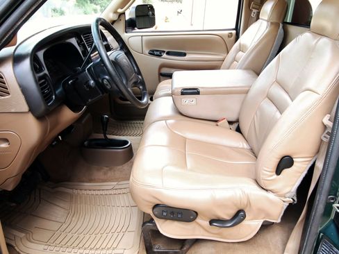 Used 2002 Dodge Ram 2500 Truck SLT image 22