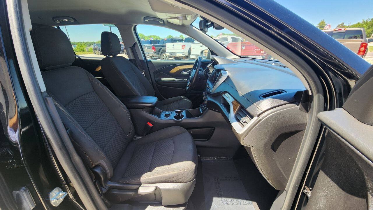 Used 2021 GMC Terrain SLE w/ Driver Convenience Package AWD/4WD image 17