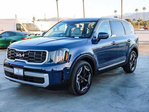 Used 2025 Kia Telluride S FWD image 4