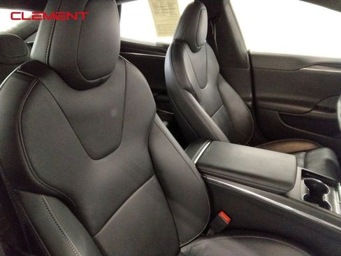 Used 2021 Tesla Model S Plaid image 35