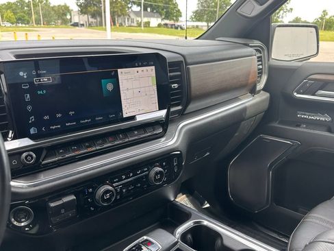 Used 2023 Chevrolet Silverado 1500 High Country w/ Technology Package AWD/4WD image 25