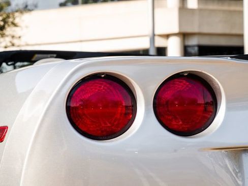 Used 2006 Chevrolet Corvette Convertible w/ Preferred Equipment Group image 62