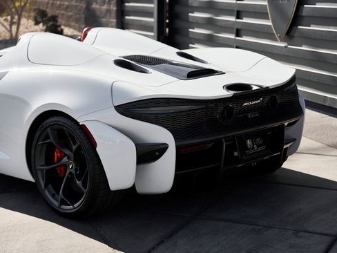 Used 2021 McLaren Elva image 12
