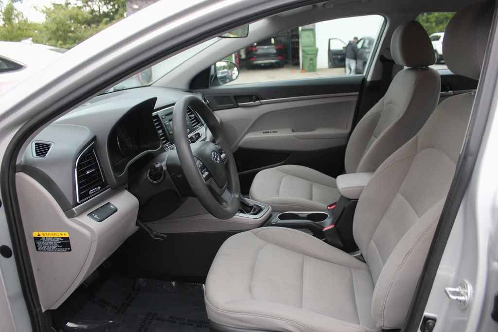 Used 2017 Hyundai Elantra SE FWD image 21