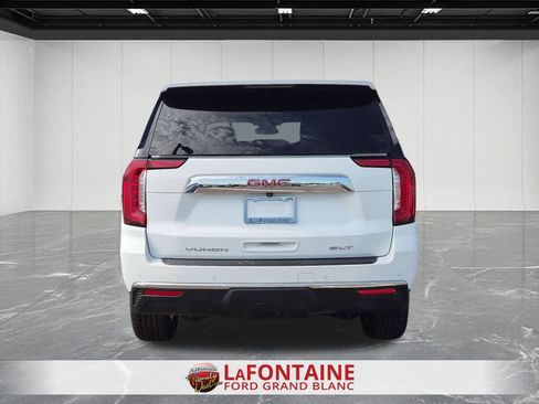 Used 2024 GMC Yukon XL SLT w/ SLT Luxury Package AWD/4WD image 4