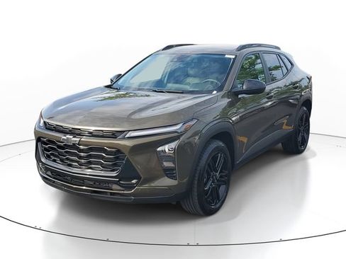 Certified 2024 Chevrolet Trax ACTIV FWD image 2