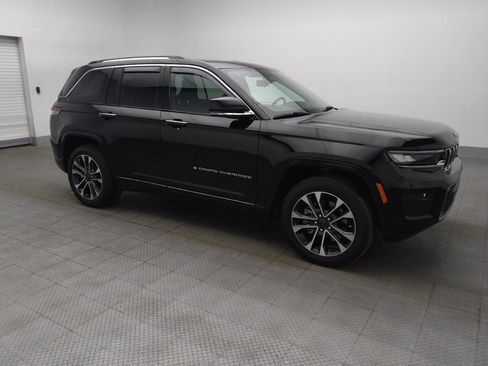 Used 2022 Jeep Grand Cherokee Overland w/ Advanced Protech Group III AWD/4WD image 11