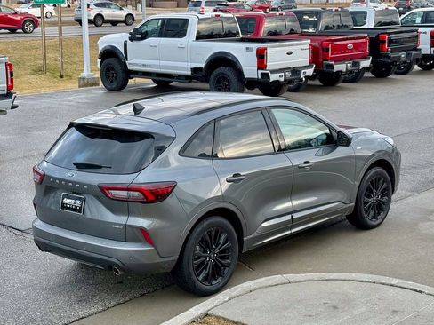 Certified 2025 Ford Escape ST-Line Elite w/ Premium Technology Package image 6