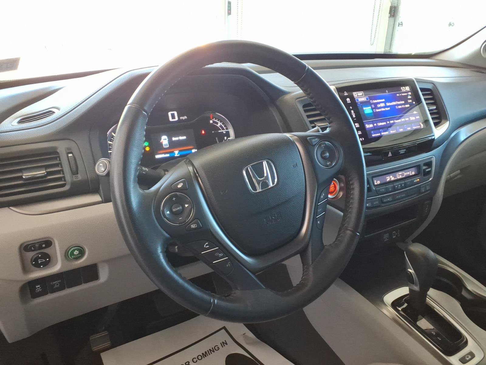 Used 2017 Honda Ridgeline RTL-T image 11