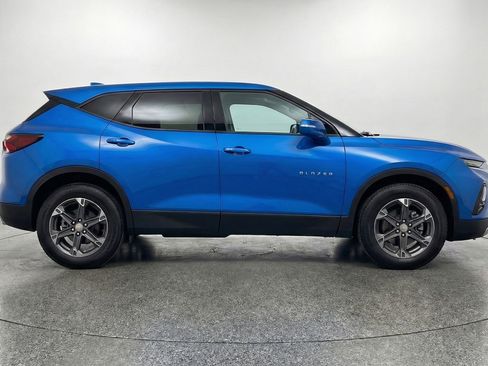 Used 2025 Chevrolet Blazer LT image 11