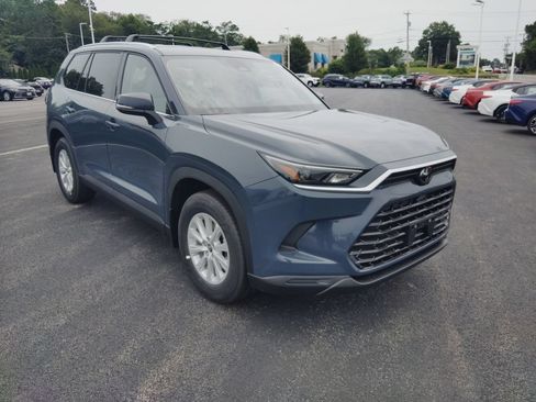 New 2026 Toyota Grand Highlander AWD image 1