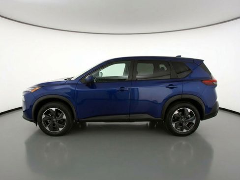 Used 2025 Nissan Rogue SV image 5