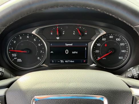 Used 2024 GMC Terrain SLT image 15