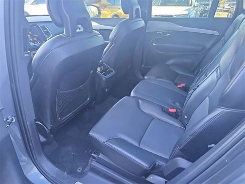 Used 2018 Volvo XC90 T5 Momentum image 10