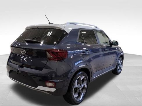 Used 2023 Hyundai Venue Limited w/ Cargo Package FWD image 22