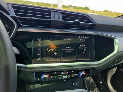 Certified 2025 Audi Q3 2.0T Premium AWD/4WD image 13