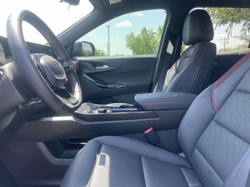 Used 2025 Chevrolet Equinox RS w/ Safety and Technology Package FWD image 15
