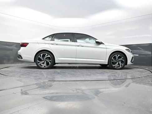 New 2026 Volkswagen Jetta SEL FWD image 28
