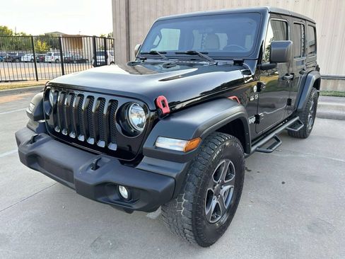Used 2018 Jeep Wrangler Unlimited Sport S image 2