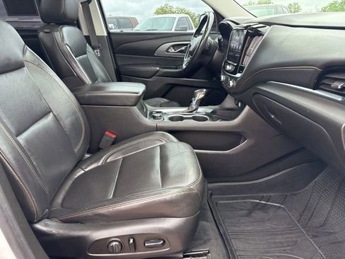 Used 2021 Chevrolet Traverse Premier w/ Redline Edition FWD image 25