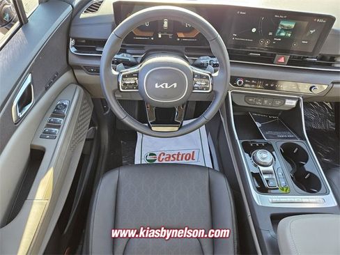 New 2026 Kia Carnival EX image 7