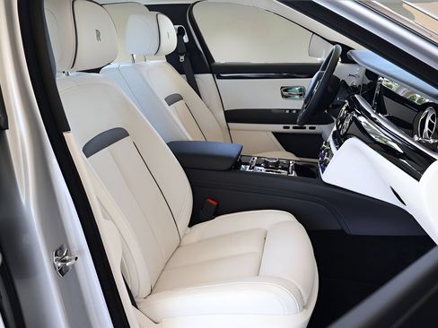 New 2027 Rolls-Royce Ghost AWD/4WD image 23
