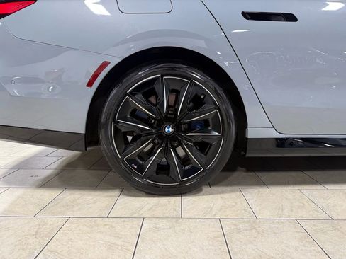 Used 2023 BMW 760i xDrive w/ Luxury Rear Seating Package image 35