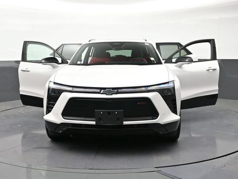 Used 2025 Chevrolet Blazer EV RS w/ Super Cruise Package AWD/4WD image 37