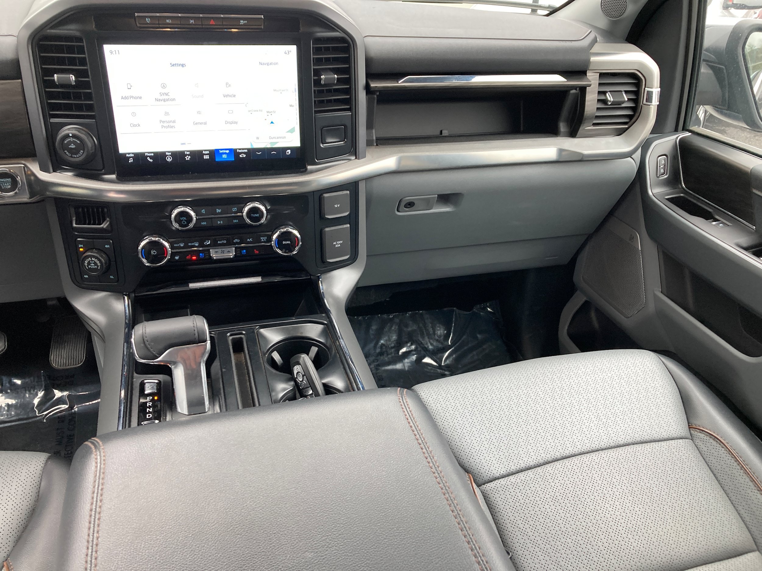 Used 2024 Ford F150 Lariat w/ Bed Utility Package AWD/4WD image 13