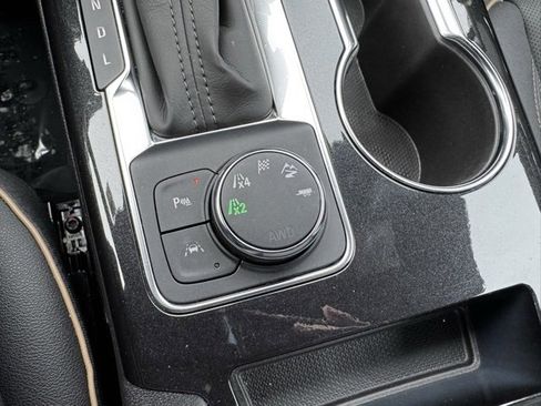 Certified 2024 Chevrolet Blazer Premier w/ Driver Confidence II Package image 21