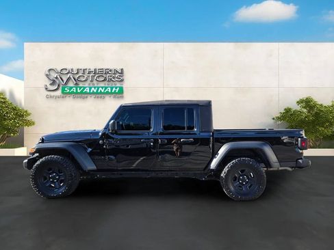Used 2023 Jeep Gladiator Sport w/ Trailer Tow Package AWD/4WD image 2