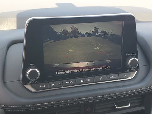Certified 2024 Nissan Rogue SV FWD image 22