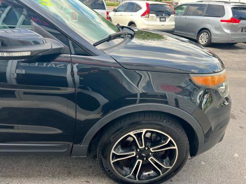 Used 2015 Ford Explorer Sport w/ Equipment Group 401A AWD/4WD image 8