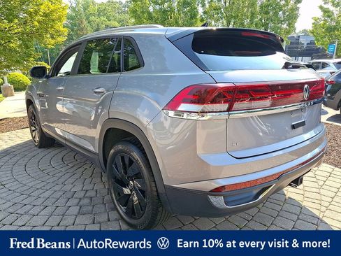 Certified 2024 Volkswagen Atlas Cross Sport SE AWD/4WD image 6