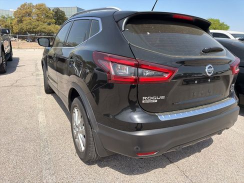 Used 2021 Nissan Rogue Sport SV image 8