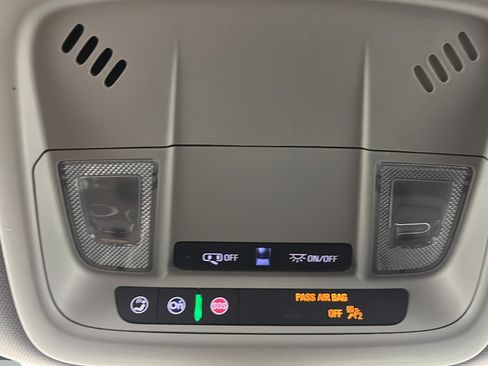 Used 2022 Chevrolet Malibu LT FWD image 34