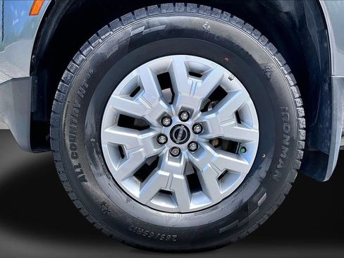Used 2023 Nissan Frontier SV w/ Technology Package AWD/4WD image 32