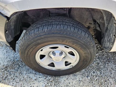 Used 2023 Toyota Tacoma SR AWD/4WD image 6