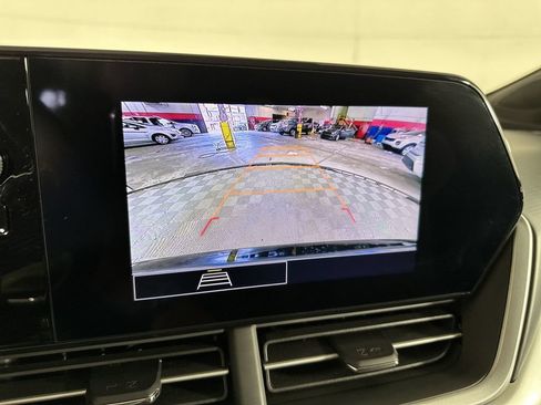 Used 2025 Chevrolet Trax RS w/ Driver Confidence Package FWD image 18