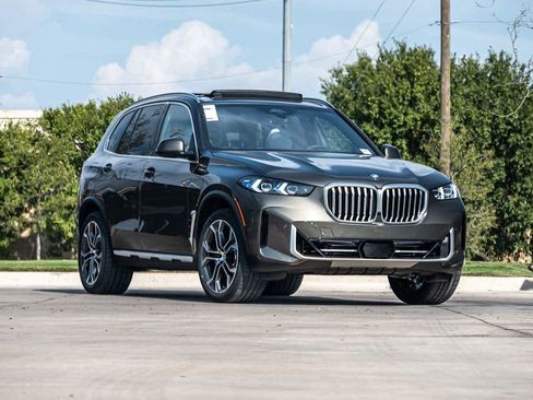 Used 2026 BMW X5 sDrive40i image 1