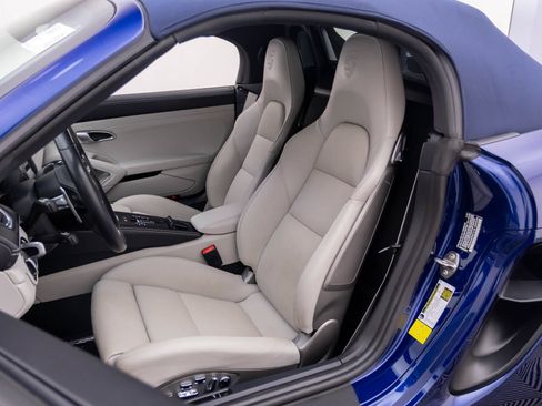 Certified 2023 Porsche 718 Boxster GTS RWD image 5