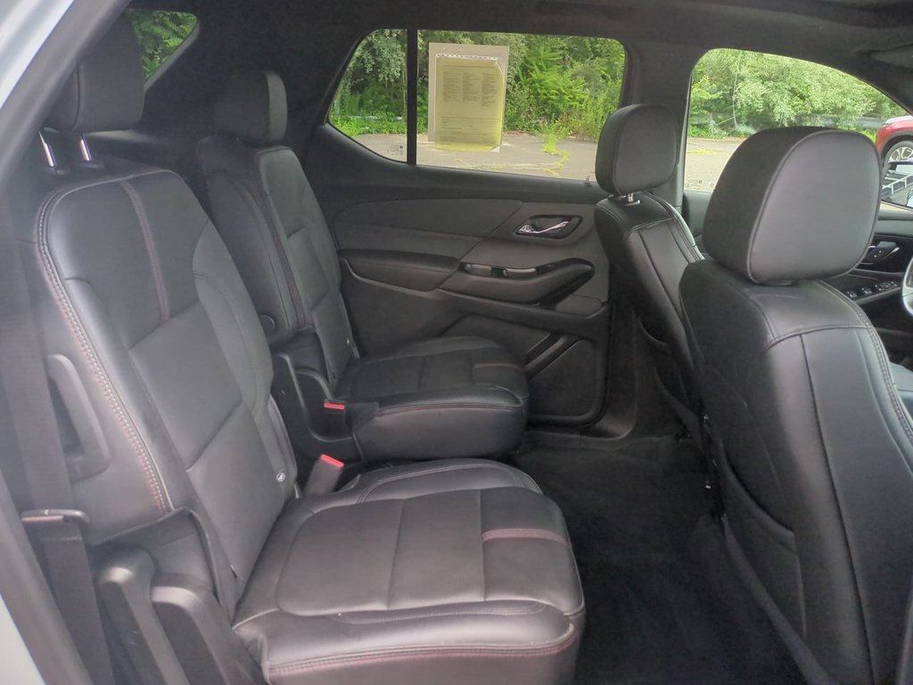 Used 2022 Chevrolet Traverse RS AWD/4WD image 28