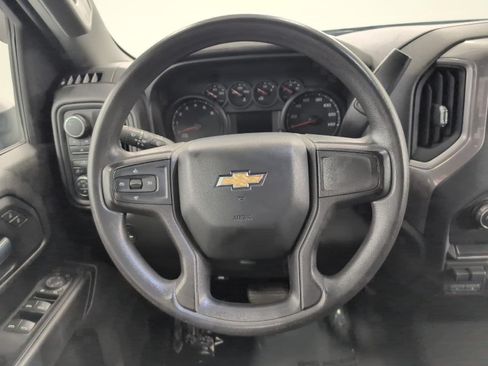 Used 2021 Chevrolet Silverado 2500 Custom w/ Custom Value Package AWD/4WD image 5